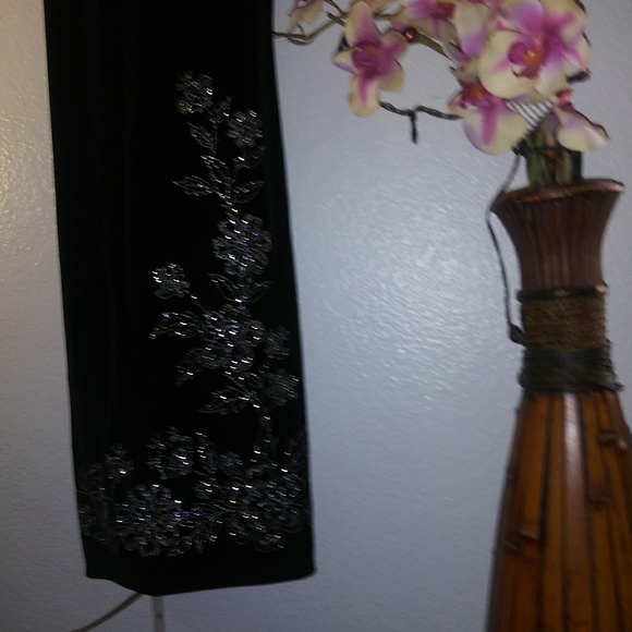 Dress - Picture 2 of 8